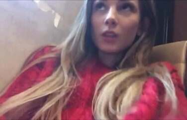 Amadora mostrando a xaninha